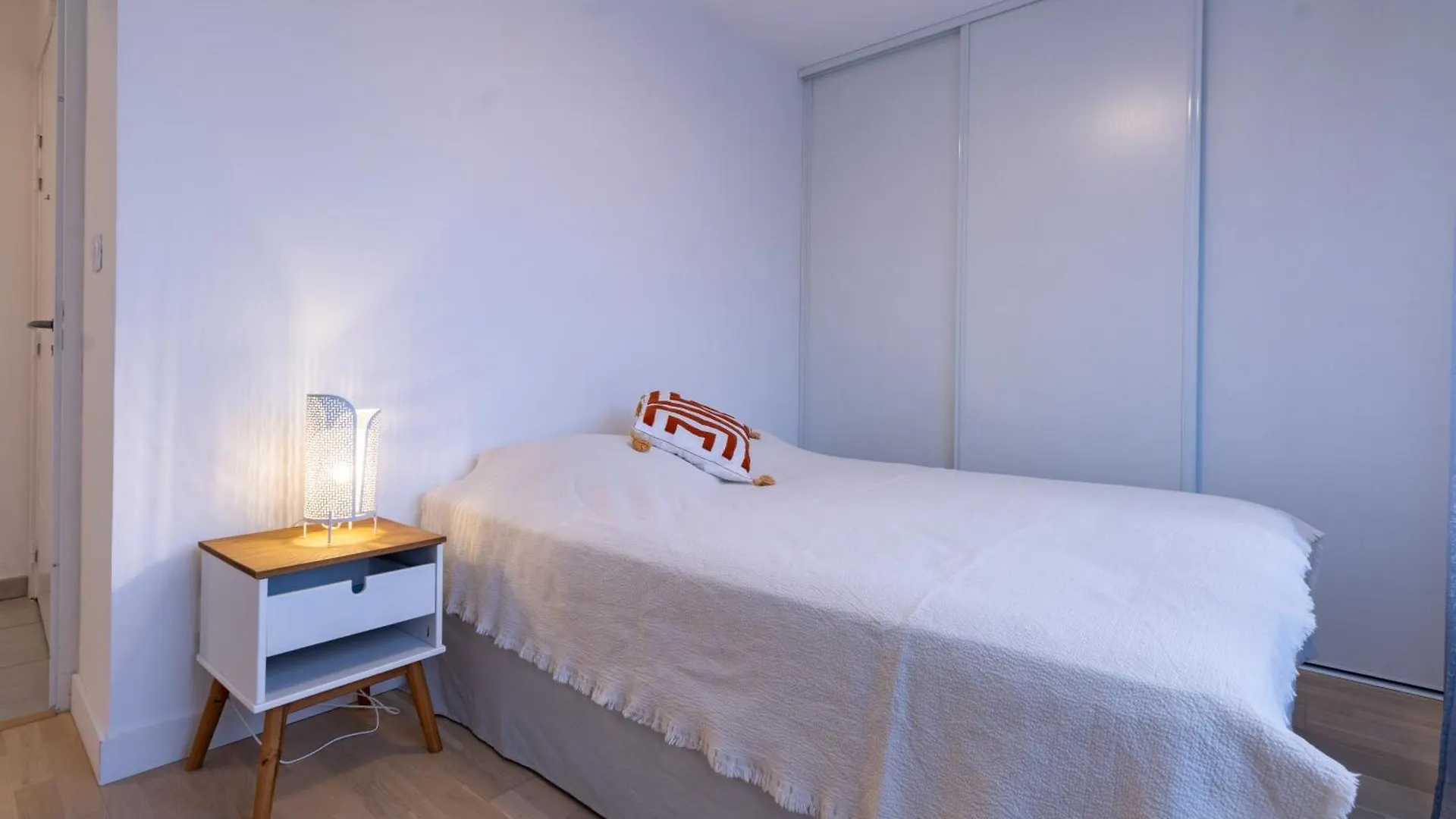 T3 Lejeune, Hypercentre, Calme, Fibre, Balcon, 5 Min A Pied Metro Compans-Caffarelli Toulouse 0*,  Francia
