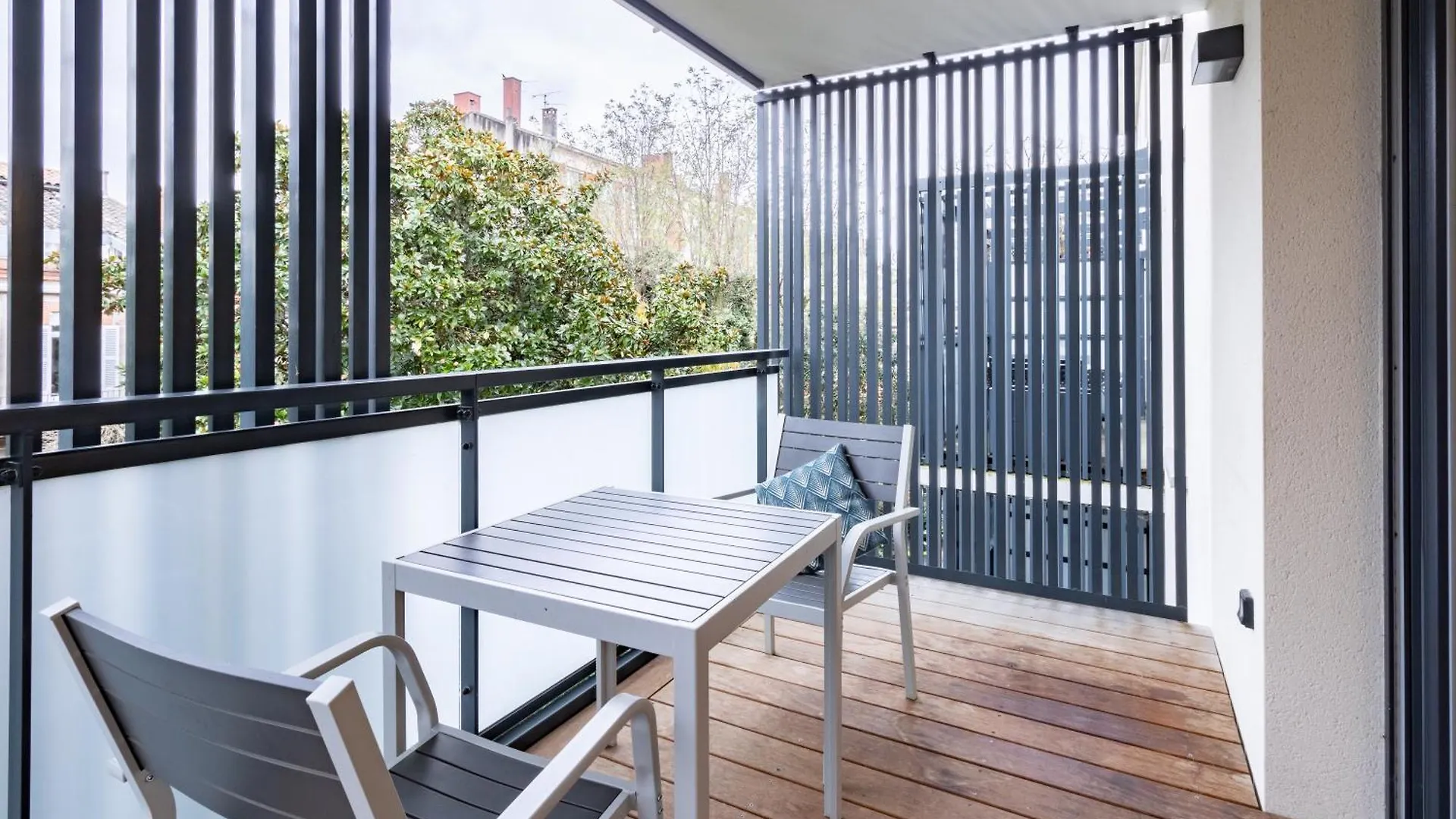 Apartamento T3 Lejeune, Hypercentre, Calme, Fibre, Balcon, 5 Min A Pied Metro Compans-Caffarelli Toulouse